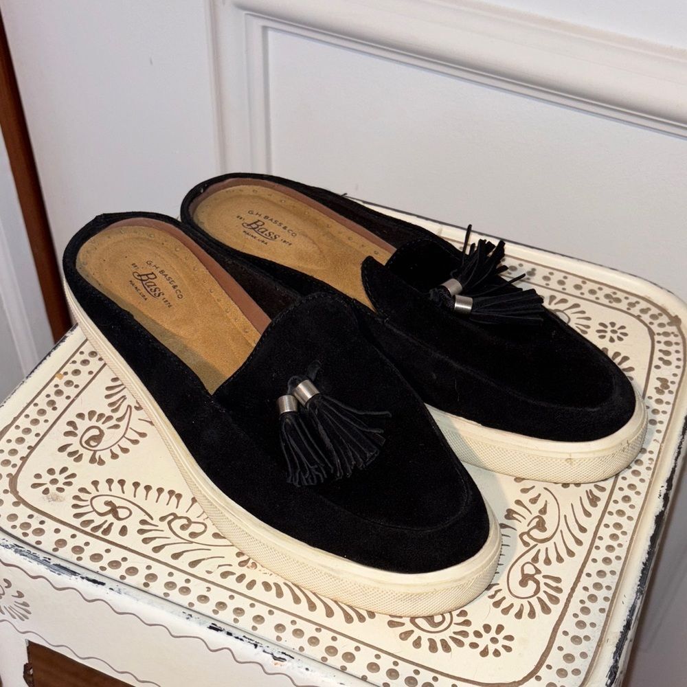 Bass Black Suede Tassel Slip-Ons Mules - size 8
